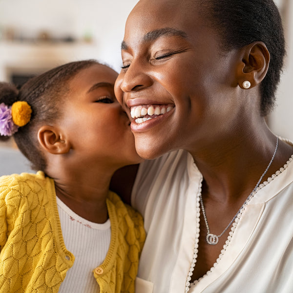 keisha interlocking rings necklace • mom, always near