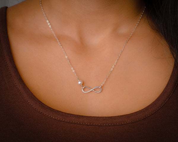 amy infinite strength necklace • friendship for eternity