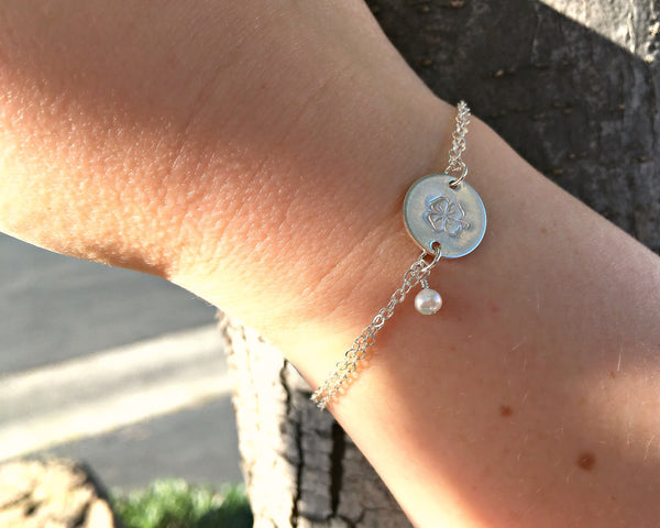 erin lucky shamrock bracelet, silver or gold • good luck charm
