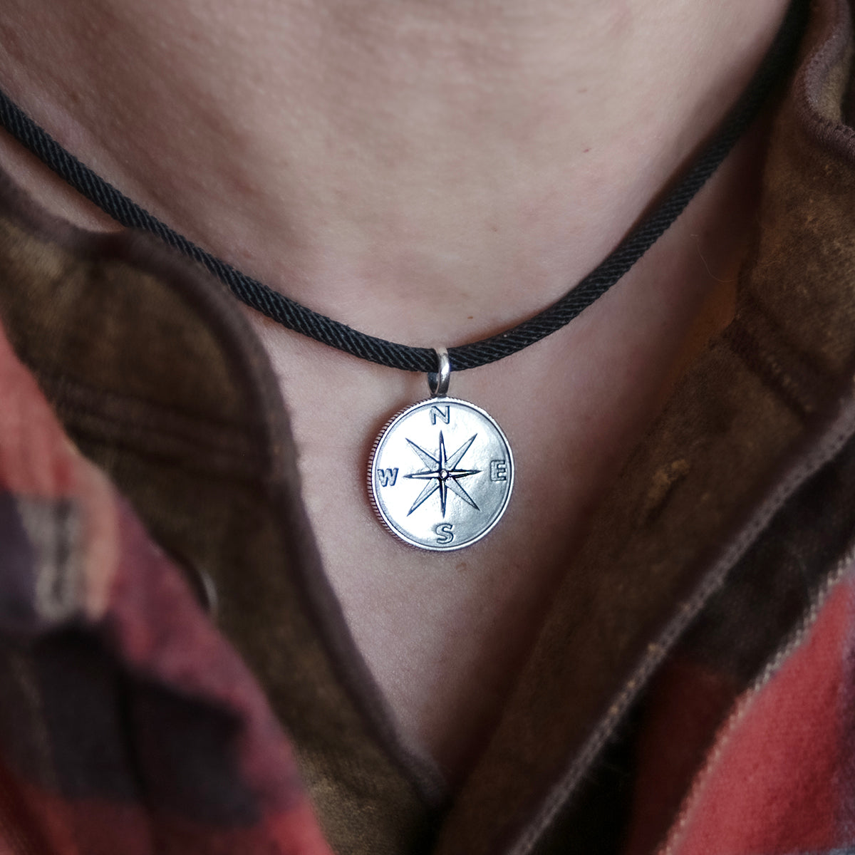 MENDEL Mens Womens Blue CZ Stone Nautical North Star Compass Pendant  Necklace | eBay