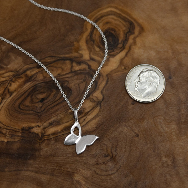 dainty butterfly necklace